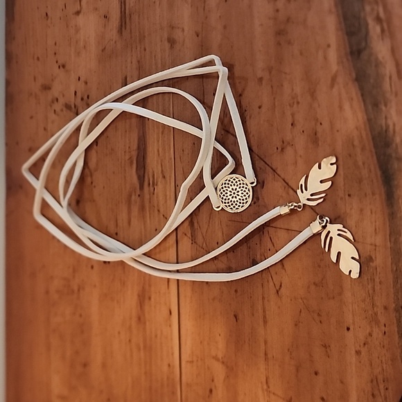 Jewelry - Faux Suede Dream Leaf wrap necklace